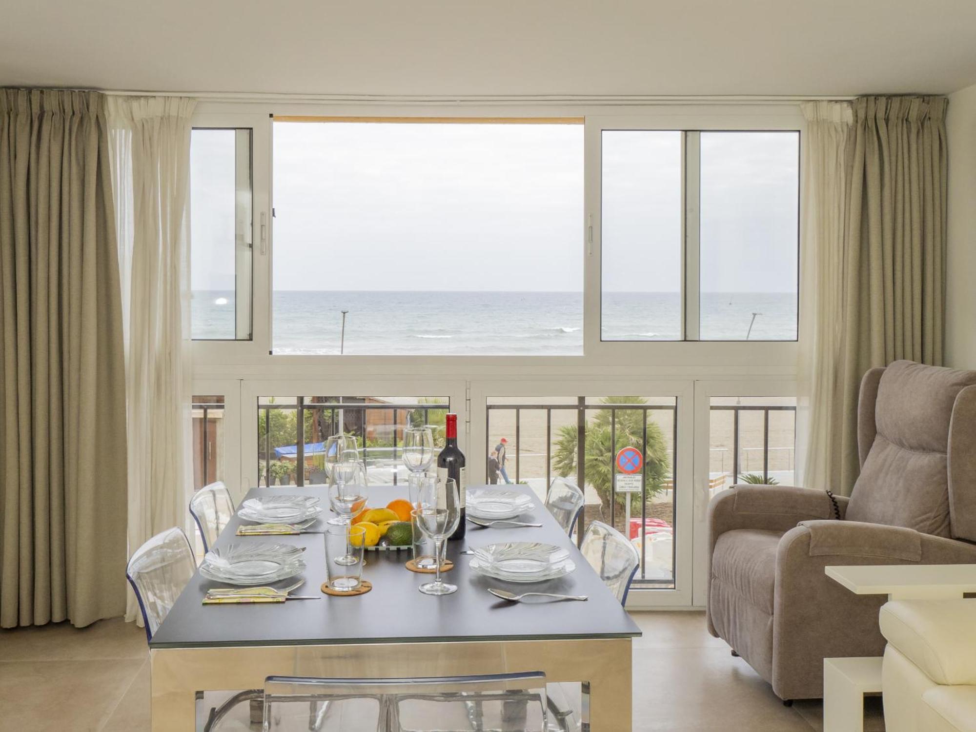 Cubo's Oceanview & Free Parking *