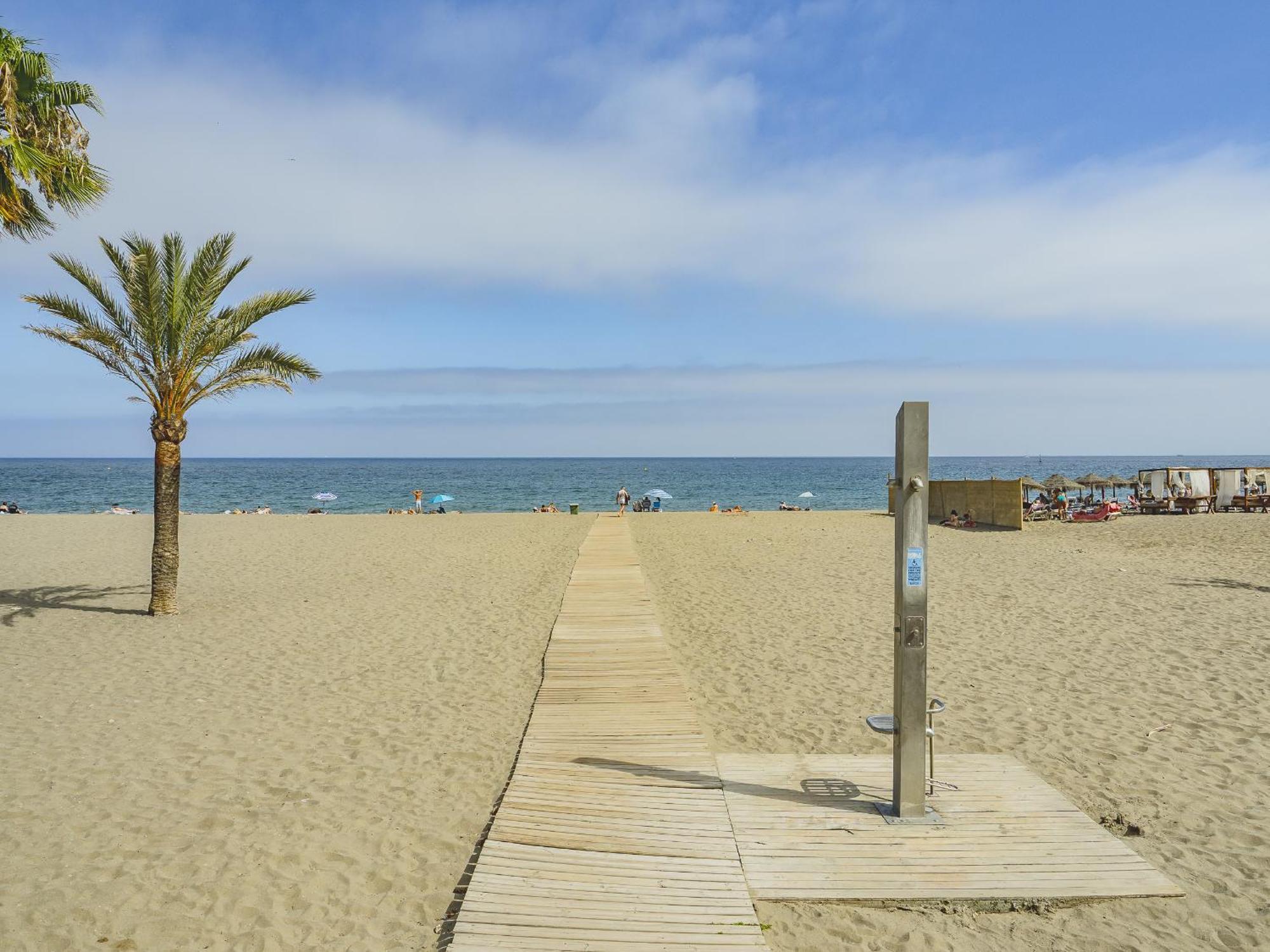 Cubo's Oceanview & Free Parking