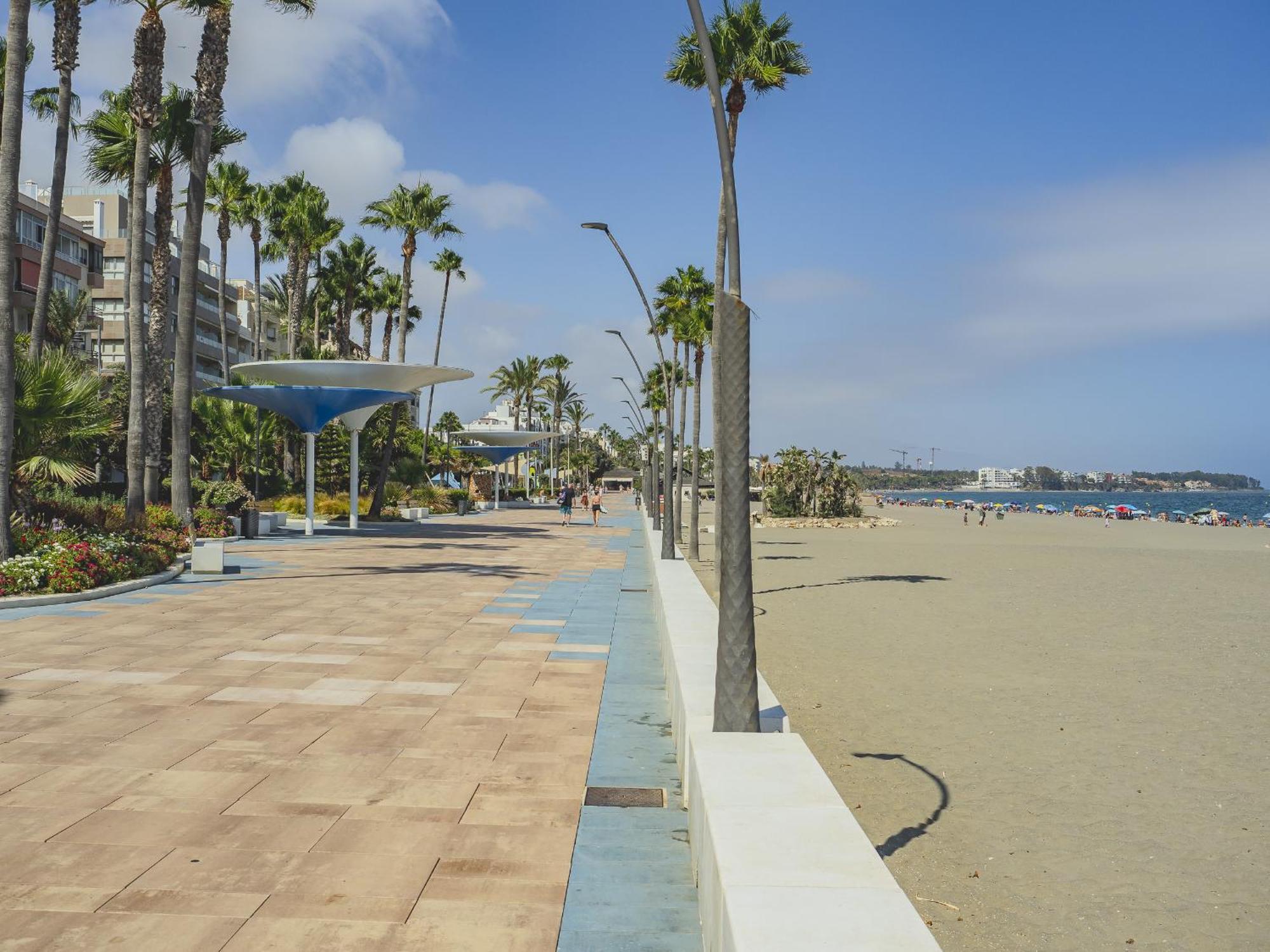 Apartamento Cubo's Oceanview & Free Parking Estepona