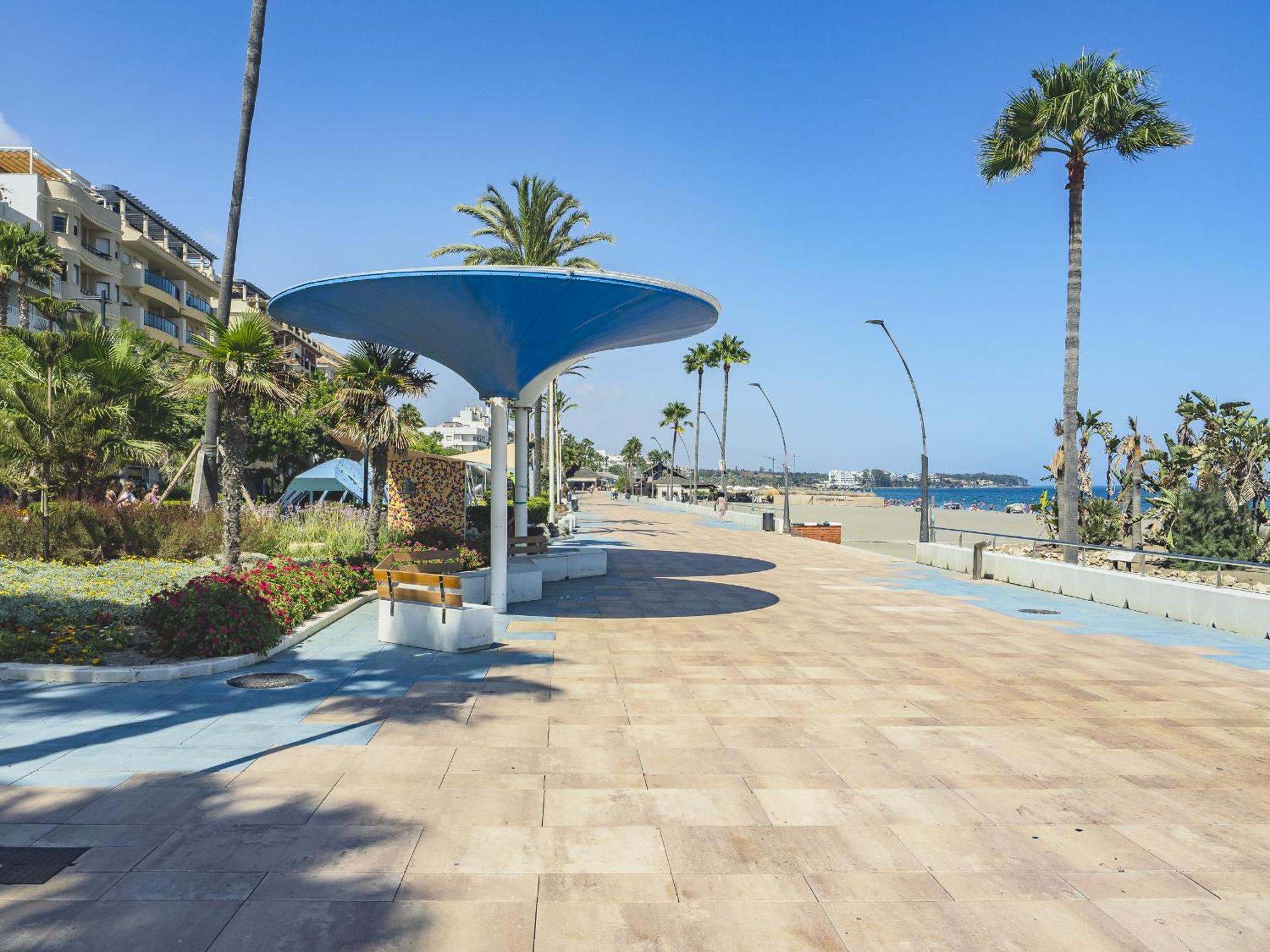 Apartamento Cubo's Oceanview & Free Parking Estepona
